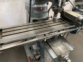 FIRST LC-1.5VS Turret Milling Machine with DRO - picture1' - Click to enlarge