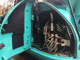 EXCAVATOR KOBELCO SK 140 SR LC  - picture2' - Click to enlarge
