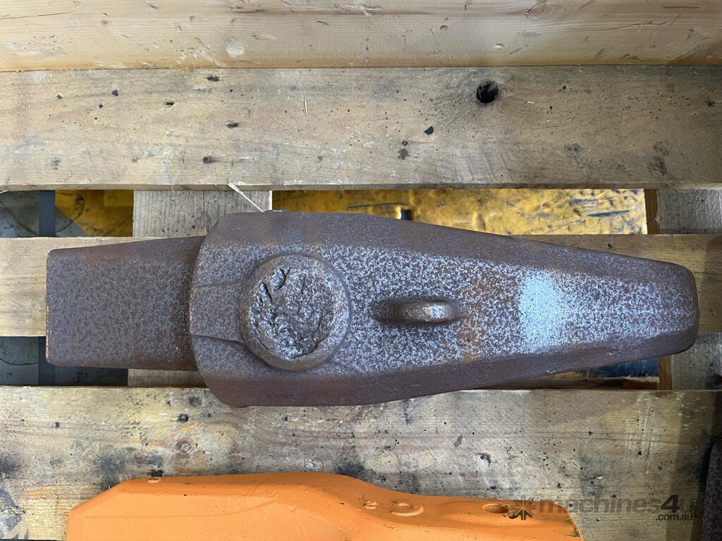 New mining wear parts Mining Wear Parts CREX R35 System Combi GET