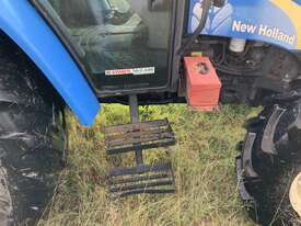 New Holland T5030 Tractor - picture2' - Click to enlarge