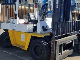 Nissan 6 ton Forklift for sale- 2m wide carriage dual front wheel 2.4m long tynes 3.7m lift height - picture0' - Click to enlarge