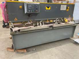 Guillotine Hydraulic Swing Beam Shear - picture1' - Click to enlarge