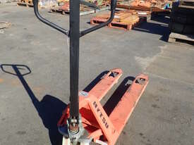 HYTSU NR25NSQ MANUAL PALLET JACK - picture0' - Click to enlarge