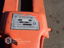 HYTSU NR25NSQ MANUAL PALLET JACK - picture1' - Click to enlarge