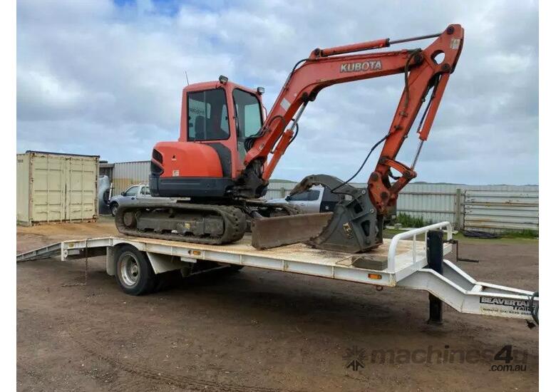 caption Excavator + Trailer