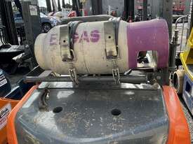 Used Toyota 2.5TON  Forklift For Sale - picture2' - Click to enlarge