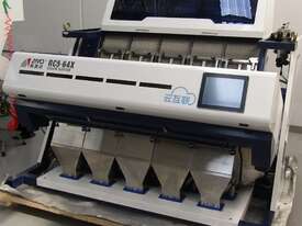 Colour Sorter (EX. DEMO) - for cleaning of Grains, Pulses, Rice Etc. - picture0' - Click to enlarge