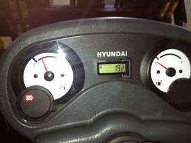 Hyundai 30L-7M LPG Forklift - picture2' - Click to enlarge