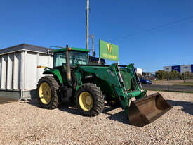 John Deere 7820 FWA/4WD Tractor - picture0' - Click to enlarge