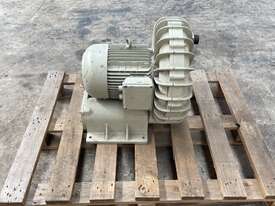 Single Stage Side Channel Blower 3-phase 5.5KW Pressure 300 mbar AirFlow 9 M3/min - picture0' - Click to enlarge
