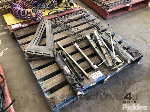 Pallet of Various Trailer Parts