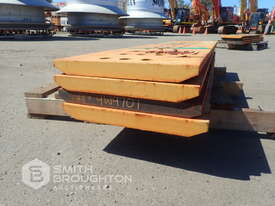 PALLET COMPRISING OF SCAPER EDGES (UNUSED) - picture0' - Click to enlarge