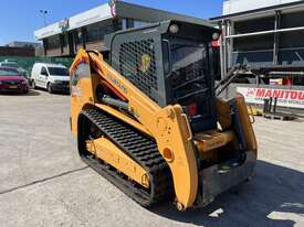 Mustang 2500RT Track loader - picture0' - Click to enlarge