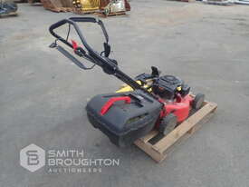 ROVER PRO CUT 960 SELF PROPELLED LAWN MOWER & CATCHER - picture0' - Click to enlarge