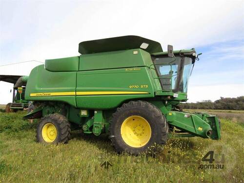 John Deere 9770 & 35ft Draper