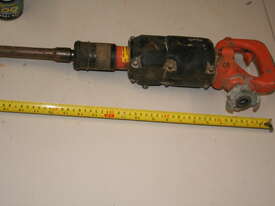 CP9, Chicago Pneumatic rock drill and breaker - picture2' - Click to enlarge