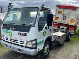 Isuzu NPR - picture2' - Click to enlarge