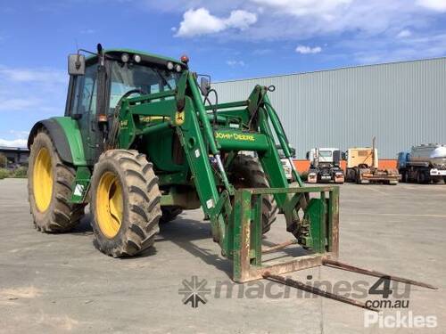 John Deere 6320