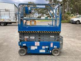 Genie Scissor Lift - picture2' - Click to enlarge