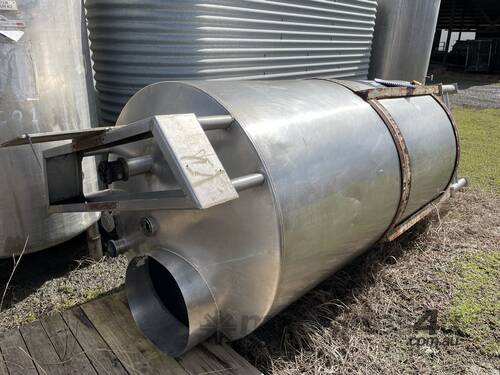 Stainless Steel Mixing Tank.