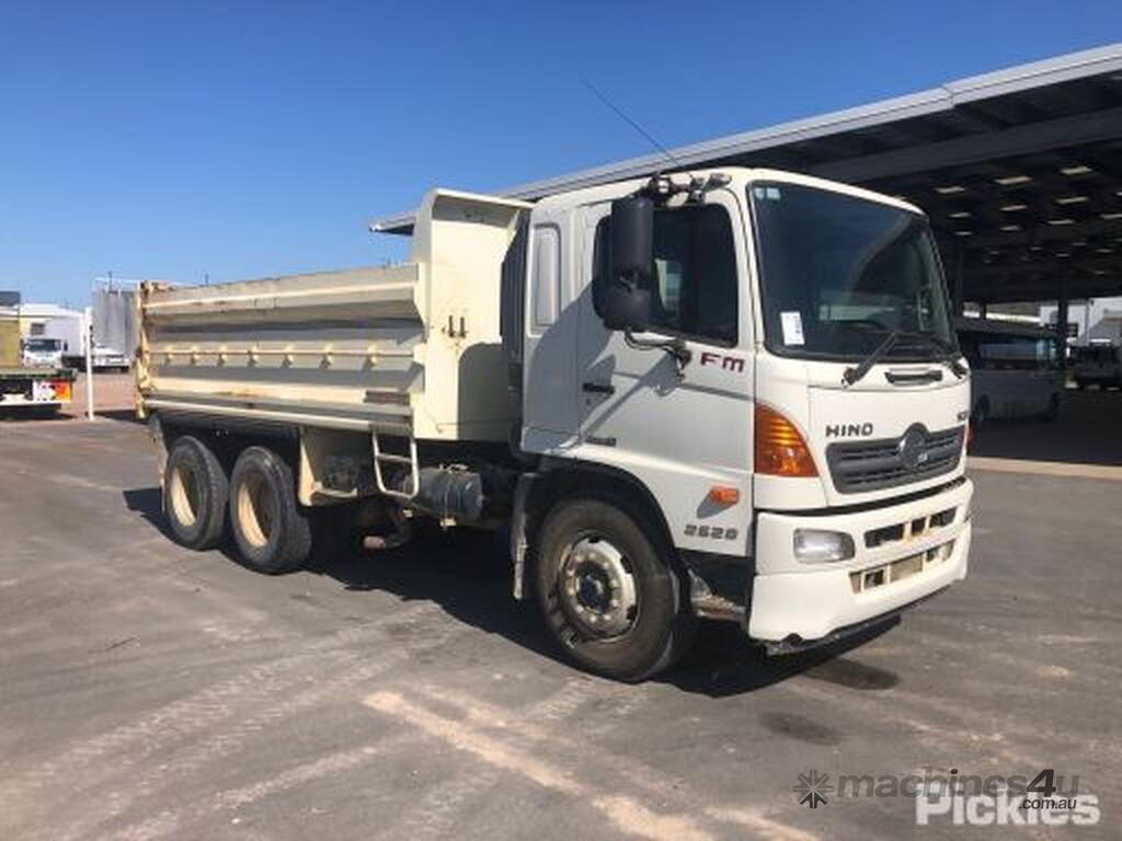 Buy Used Hino FM 500 2628 Pantech Truck in , - Listed on Machines4u