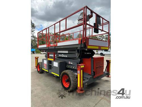 SkyJack SJ9241 - 41ft Rough Terrain Scissor Lift