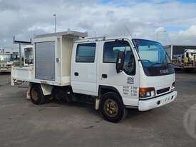 Isuzu NPR300 - picture0' - Click to enlarge