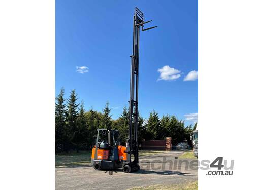 Aisle Master CombiLift Forklift 8500mm Lift