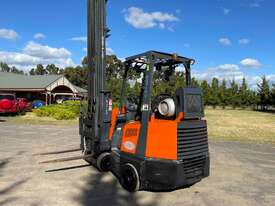 Aisle Master CombiLift Forklift 8500mm Lift - picture1' - Click to enlarge