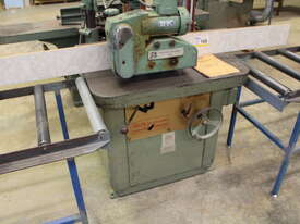 WADKIN BURSGREEN HEAVY DUTY SPINDLE MOULDER - picture2' - Click to enlarge