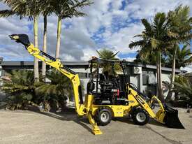 New Hyload Mini Backhoe Loader  - picture1' - Click to enlarge