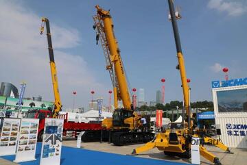 XCMG 65t Telescopic Crawler Crane XGTC65 for sale