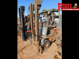 LINDE 2.5 TONNE GAS FORKLIFT - picture0' - Click to enlarge