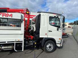 Hino FD 1124 Tray/Crane - picture0' - Click to enlarge