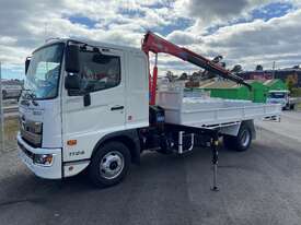 Hino FD 1124 Tray/Crane - picture0' - Click to enlarge