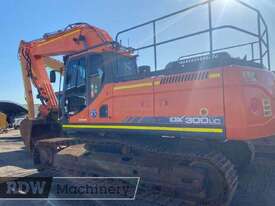 Doosan DX300LC Excavator  - picture0' - Click to enlarge