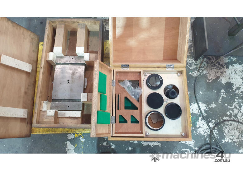 Nikon R-14 Profile Projector