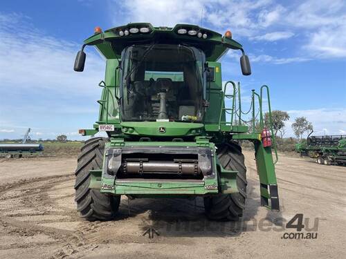 caption 2016 John Deere S680 & 640D Front