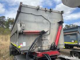 2006 Muscat MT2103 Tri Axle Side Tipper - picture0' - Click to enlarge