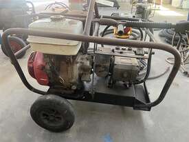 HONDA 13 HP PETROL PRESSURE WASHER  - picture1' - Click to enlarge