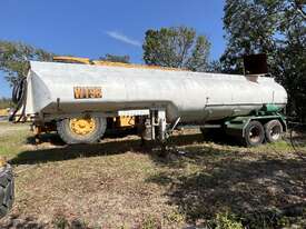 Tandem Water Tanker - picture0' - Click to enlarge