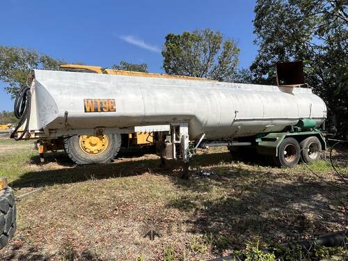 Tandem Water Tanker