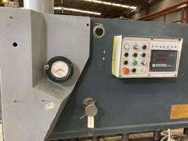 Hydraulic Guillotine 3m 8mm  - picture1' - Click to enlarge