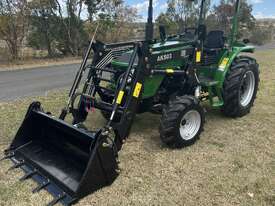 AgKing - 50HP Tractor ROPS 4WD AK504 with FEL & 4in1 Bucket - picture0' - Click to enlarge