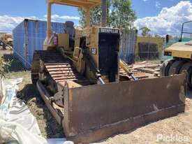 1989 Caterpillar D4H Tracked Dozer - picture0' - Click to enlarge