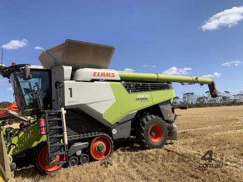 2021 Claas 8800 Combines