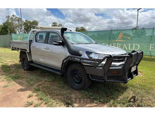 2017 TOYOTA HILUX SR UTE