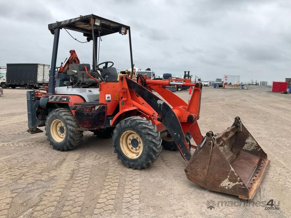 Used Kubota R420 Backhoe Loader in , Listed on Machines4u