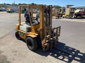 Toyota 2 Stage Forklift Truck - picture0' - Click to enlarge