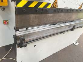 YSD PPTK 40/20 press brake with Delem DA41 control. 40t x 2000mm - picture2' - Click to enlarge